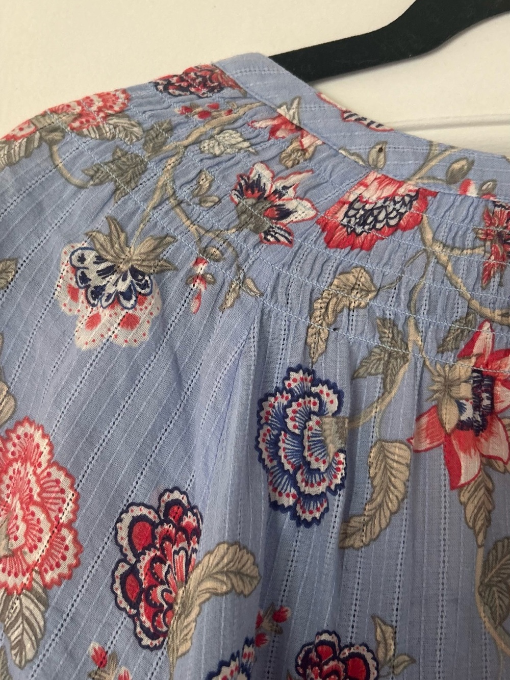 LOFT Blue Floral Henley Blouse - Picture 11 of 12
